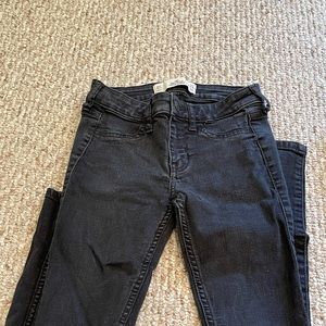 BLACK HOLLISTER JEANS